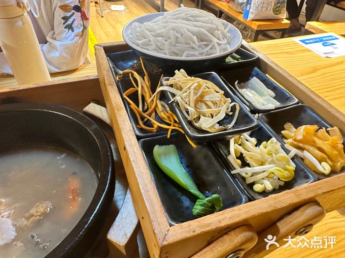 勺子米线·云南传统小吃市集(四方街店)图片