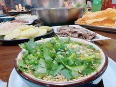 -乡土黄·鲜牛肉火锅·小龙虾(兴业街店)