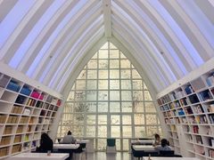 -钟书阁(松江泰晤士小镇店)