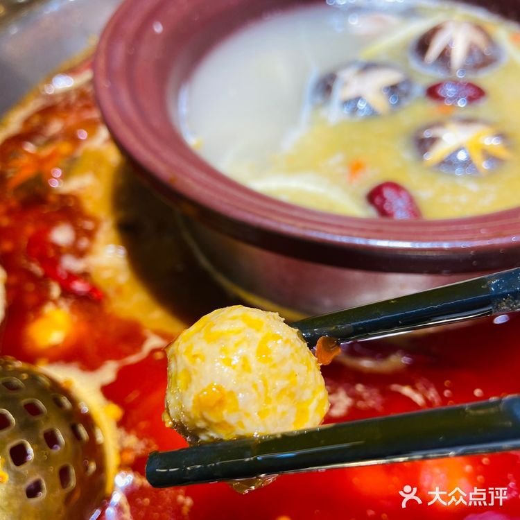 如果要把火锅、全牛、有趣结合，我能想到的只有这家店