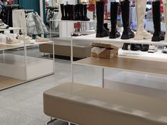 -hotwind热风(中贸广场店)