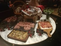-恰餐厅及酒吧 CHAR Bar & Grill (北京丽都皇冠假日店)