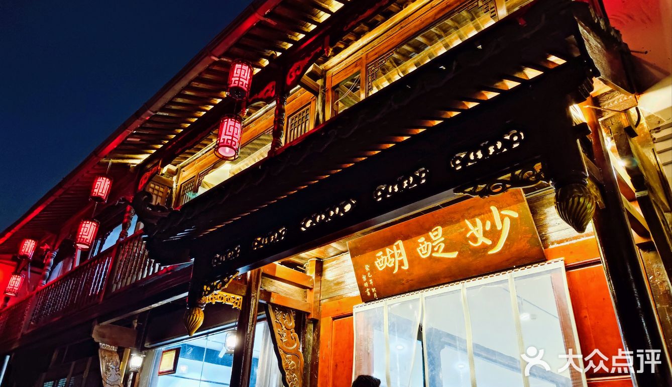 暗黑级体验，场面如同大型赈灾现场