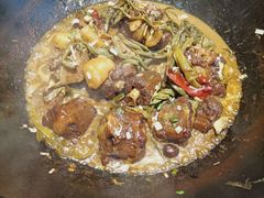 -村外人家柴火炖，大锅炖，铁锅炖