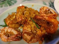 -三亚火车头万人海鲜广场