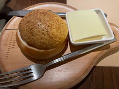 法国总统菠萝油-来龙里 精致 东南亚餐室(万象城店)