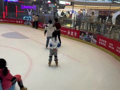 -冰纷万象滑冰场(二七万象城店)