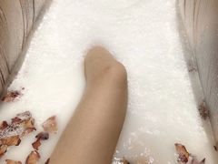 -浅深休闲酒店-停车场