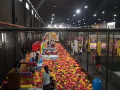 -嘿哟动霸CHUA·新潮玩运动娱乐中心·蹦床滑冰团建乐园