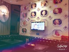-皇马纯KTV·量贩·聚会(民治店)