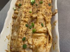 -锅飘飘·东北铁锅炖(雨花客厅店)
