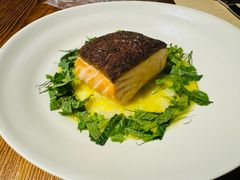 牛肝菌裹烤三文鱼-Mercato莫卡多露台餐厅与酒吧(K11店)