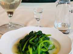 浓鸡汤浸春菜苗-利苑酒家(合景国际金融广场店)