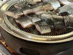 -围炉肉舍•炭烤活鳗•丹东海鲜烤肉(步行街店)