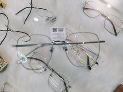 -无界眼镜MaxLess(南翔印象城店)