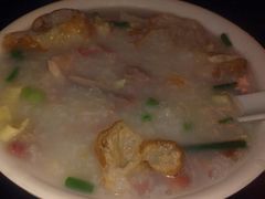 荔湾艇仔粥-伍湛记 · 广州老字号(龙津中路店)