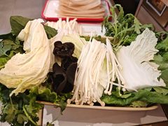 -渝水岸·鲜货火锅(新村7店)