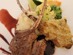 特色烤羊排配扒蔬菜、红酒梨-兰特伯爵西餐厅·啤酒屋(方庄店)