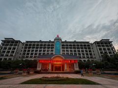 -湖北文旅洪宾红莲湖酒店