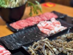 -果松木炭酸菜铜火锅·外婆参鸡汤