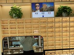 -一代眼镜·蔡司配镜(浦东大拇指广场店)