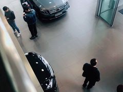 -上海德星奔驰(江杨南路店)