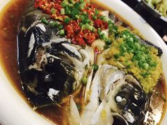 双椒鱼头-湘与香缘·湖南菜(王府井北京市百货大楼店)