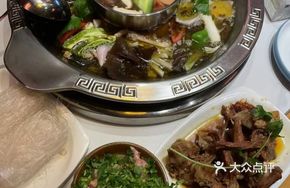 Signature Duck Feet (Large Pot)