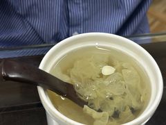 雪梨炖雪耳-潘苏凉茶馆(康之宝超级广场店)