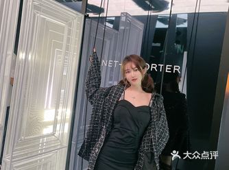 NET-A-PORTER线下沉浸式空间