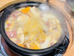 -一朵菌·野生菌探索家火锅(南亚店)