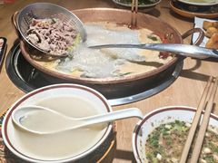 -洱火云南酸菜牛肉火锅(石景山当代商城店)