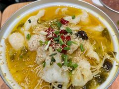 金汤酸菜鱼-甲乙饼·手工牛肉饼(东方广场店)