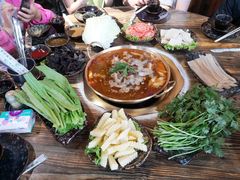 -顶顶汤火牛排火锅·经典铜锅涮肉