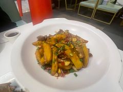 -阿瓦山寨·湘菜现炒·剁椒鱼头王(咸阳总店)