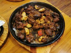 -老东镇啤酒屋海鲜加工·蒸汽海鲜·海鲜烧烤(台东店)