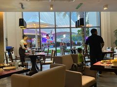 -红咖啡西餐厅·自助餐(惠州翡翠山华美达酒店)