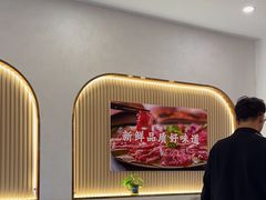 -嘎琉鲜切牛肉自助火锅