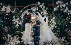 -Lisamoon礼慕纱婚纱礼服高级定制