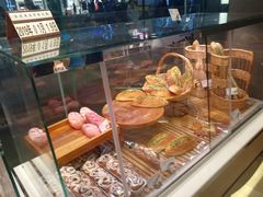 -巴黎贝甜(大宁国际商业广场店)