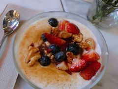 野莓核桃蜂蜜希腊酸奶-The Rug Cafe(王府中环店)