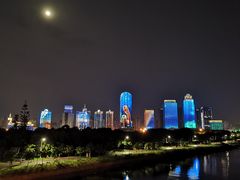 -万绿园