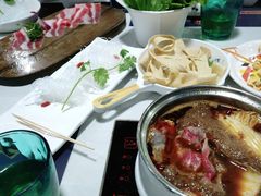 -魔法帽酱料牛肉小火锅(米兰店)