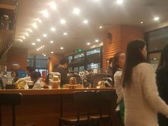 -星巴克(上海虹桥新天地二店)