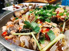 -老东镇啤酒屋海鲜加工·蒸汽海鲜·海鲜烧烤(台东店)