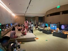 -涨巢·潮玩水疗局