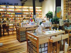 -猫的天空之城概念书店(杭州南宋御街店)