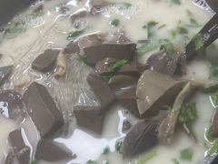 -津津老鸭粉丝馆(正东路店)