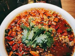-肖四女乐山跷脚牛肉(世博源店)
