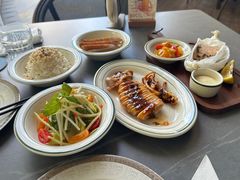 -Mogul Eatery·大亨餐酒馆